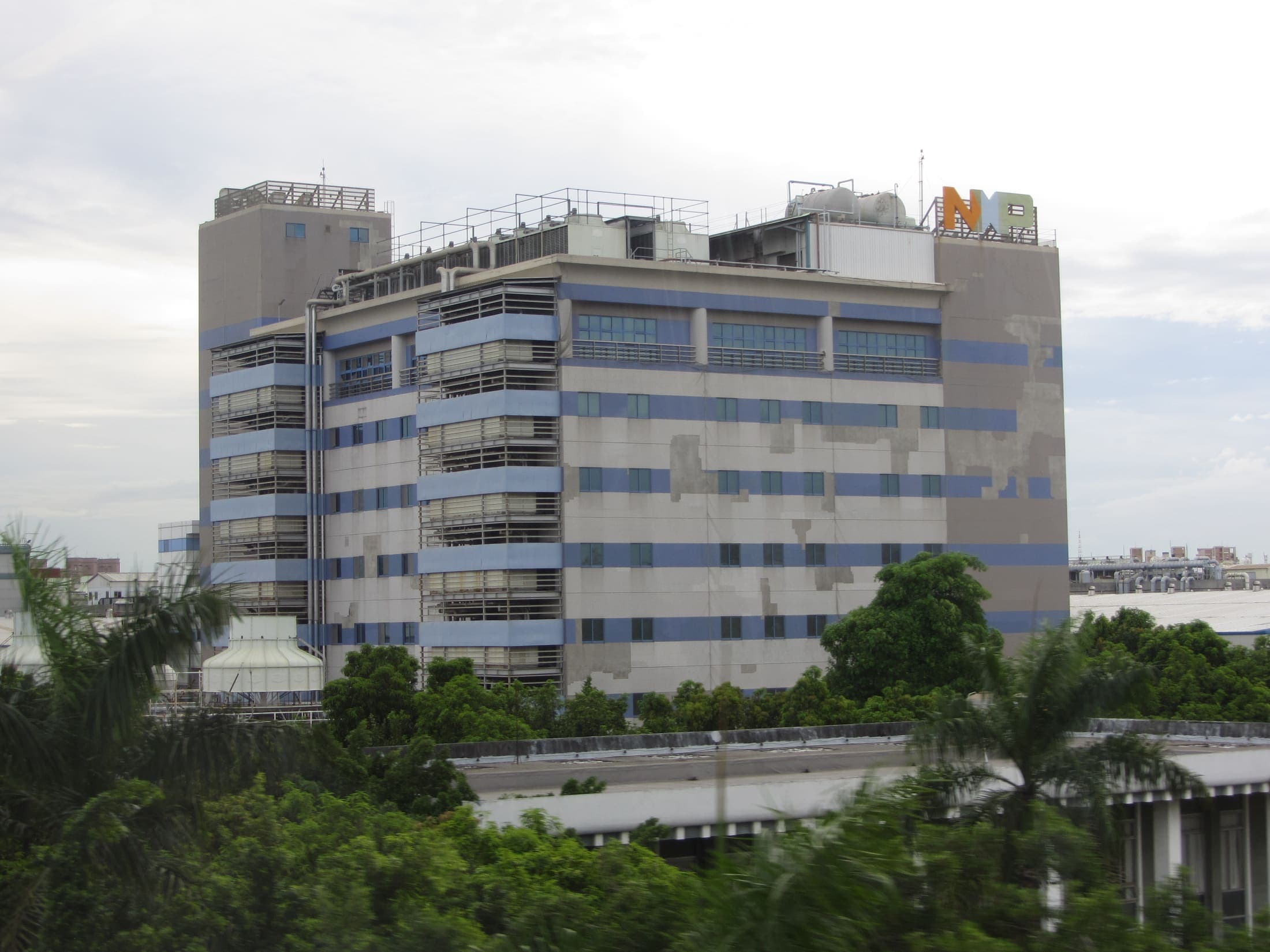 Semiconductor manufacturing factory